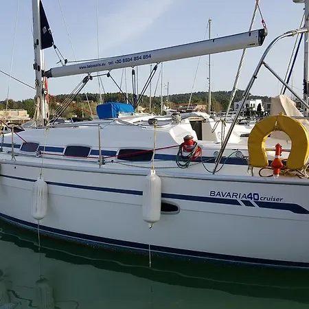 Botel Babasails